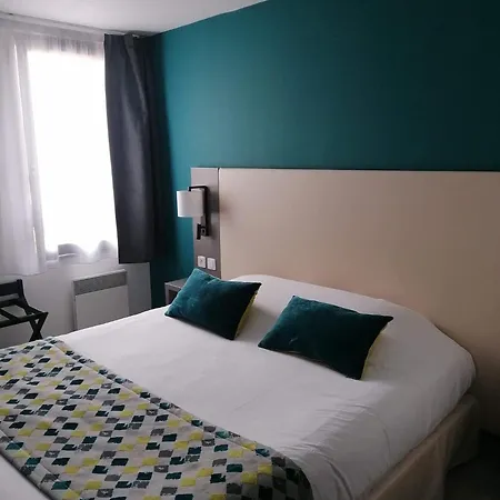 Hotel The Originals Le Clos Des Tanneurs 3*