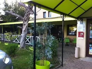 Hotel The Originals Le Clos Des Tanneurs 3*