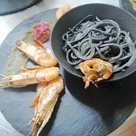 Restaurant Le Clos Des Tanneurs Sur Isere Hotel 3*